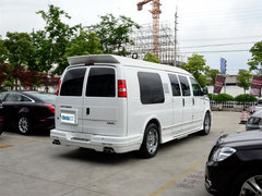 2013款 6.0L 自动 2500S运动版 10座