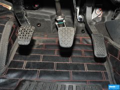 2013款 1.0L MT GTDi 尊贵型