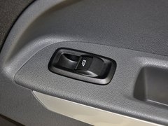 2013款 1.5L DCT 尊贵型