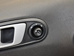 2013款 1.5L DCT 尊贵型
