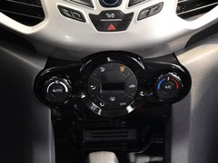 2013款 1.5L DCT 尊贵型