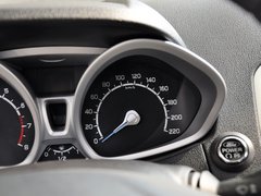 2013款 1.5L DCT 尊贵型