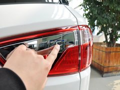 2013款 1.5L DCT 尊贵型