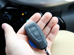 2013款 1.5L DCT 尊贵型