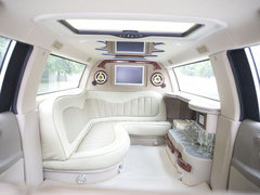2012款 2.4L 手动 时尚豪华型 10座