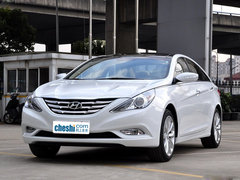 2011款 2.0L 自动 时尚版