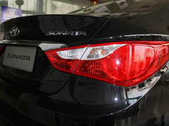 2011款 2.0L 自动 时尚版