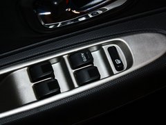 2011款 1.5L 手动 精英导航版 5座