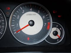 2011款 1.5L 手动 精英导航版 5座