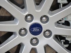 2013款 2.0T 自动 四驱精英型 5座
