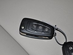 2013款 1.6T 自动 四驱精英型 5座