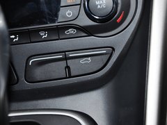 2013款 1.6T 自动 四驱精英型 5座