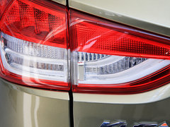 2013款 1.6T 自动 四驱精英型 5座