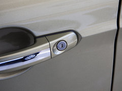 2013款 1.6T 自动 四驱精英型 5座