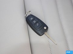 2013款 1.6T 自动 四驱精英型 5座
