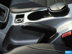 2013款 1.6T 自动 两驱风尚型 5座