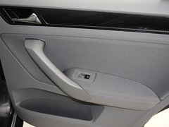 2013款 1.6L 手动 时尚型
