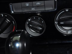 2013款 1.6L 自动 时尚型