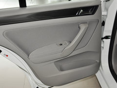 2013款 1.6L 自动 时尚型