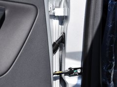 2013款 1.6L 自动 豪华型