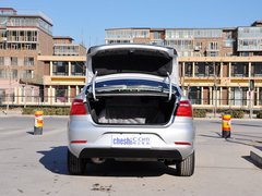 2013款 1.6L 自动 豪华型