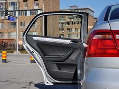 2013款 1.6L 自动 豪华型