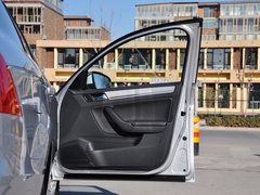 2013款 1.6L 自动 豪华型