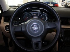 2013款 1.6L 自动 舒适型