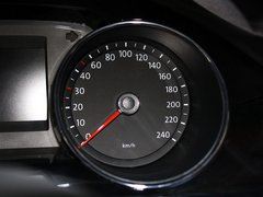 2013款 1.6L 自动 舒适型
