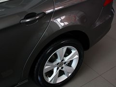 2013款 1.6L 自动 舒适型
