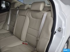 2013款 1.8L 自动 豪华版