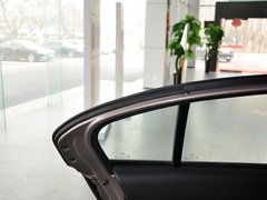 2013款 2.0L 自动 精英版