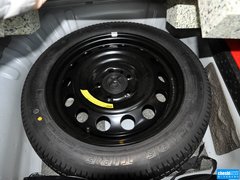 2013款 2.0L 自动 豪华版