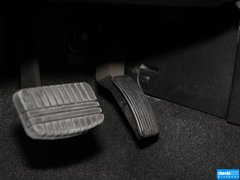 2013款 2.0L 自动 豪华版