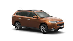 2013 2.0L CVT 两驱运动导航版 5座