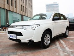 2013 2.0L CVT 两驱运动导航版 5座