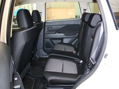 2013 2.0L CVT 两驱运动导航版 5座