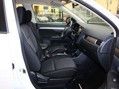 2013 2.0L CVT 两驱运动导航版 5座