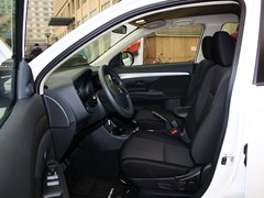 2013 2.0L CVT 两驱运动导航版 5座