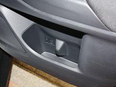 2013 2.0L CVT 两驱运动导航版 5座
