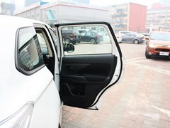 2013 2.0L CVT 两驱运动导航版 5座