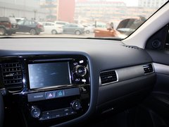 2013 2.0L CVT 两驱运动导航版 5座