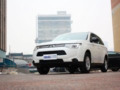2013 2.0L CVT 两驱运动导航版 5座
