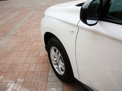 2013 2.0L CVT 两驱运动导航版 5座