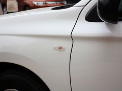 2013 2.0L CVT 两驱运动导航版 5座