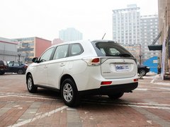 2013 2.0L CVT 两驱运动导航版 5座