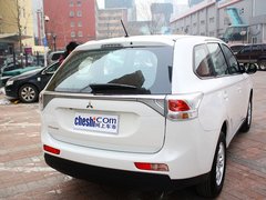 2013 2.0L CVT 两驱运动导航版 5座