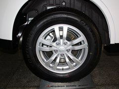 2013 2.0L CVT 四驱都市导航版5座