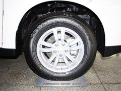 2013 2.0L CVT 四驱都市导航版5座