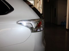 2013 2.0L CVT 四驱都市导航版5座